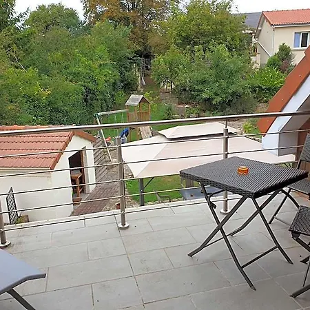 Au Chardon Bleu Bed & Breakfast Nesle